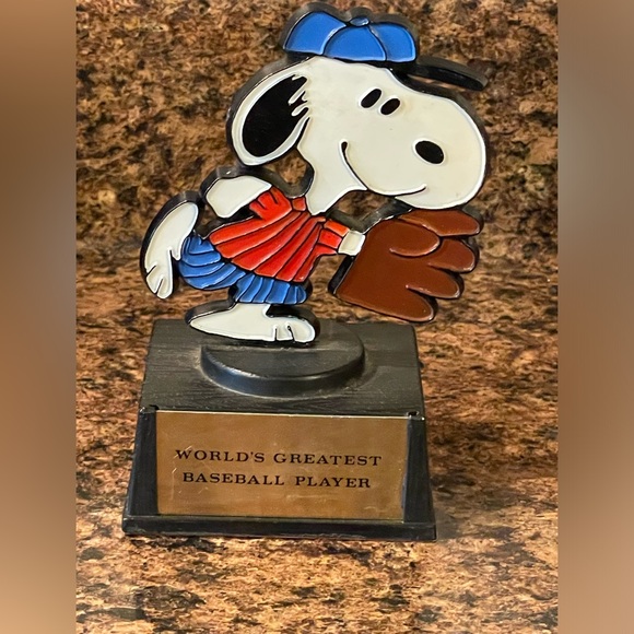 Peanuts Other - Vintage 1970s Aviva Peanuts Snoopy Trophy Greatest Baseball Player Collectible